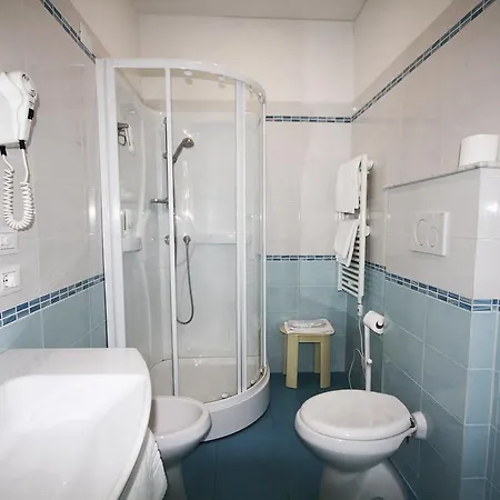 Raffaelli Villino Limoni Bed and breakfast 3*
