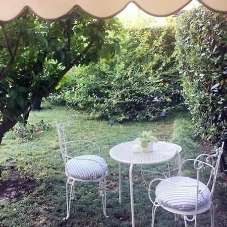 Bed and breakfast Raffaelli Villino Limoni Forte dei Marmi